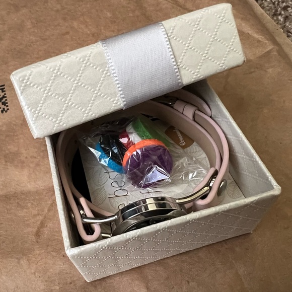 Essential Oil Diffuser Bracelet, Tree of Life Jewelry Aromatherapy - Picture 3 of 7